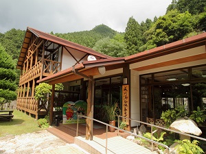 成川渓谷休養センター・成川ロッジ 愛媛県 スポーツ合宿のニチレク